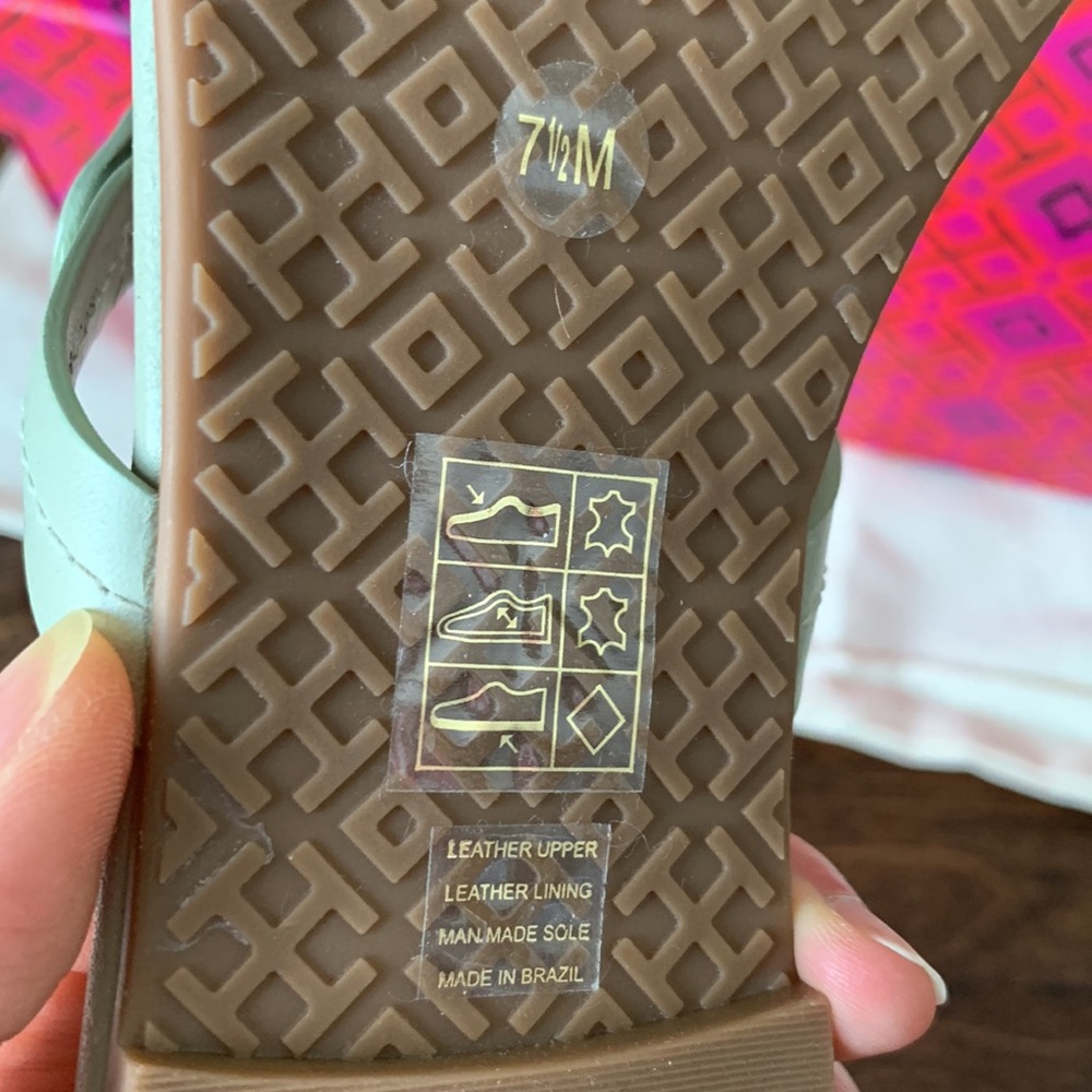 NIB TORY BURCH Authentic Rare Miller Sage Leather Scallop Thong Sandal Size 7.5 - Picture 10 of 14